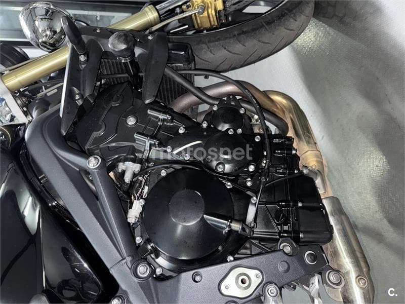 Triumph Street Triple – Vista 8