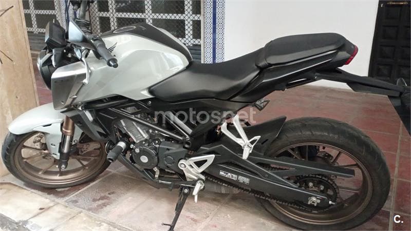 Honda CB 125 R – Vista 1