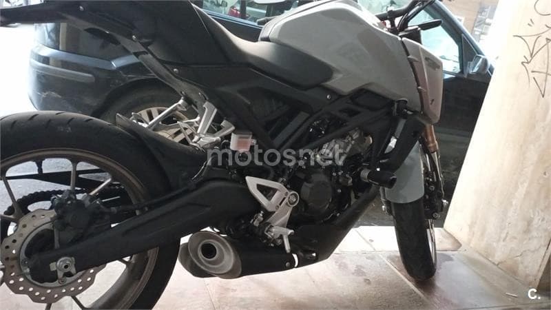 Honda CB 125 R – Vista 4