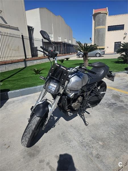 Voge 300 – Vista 1