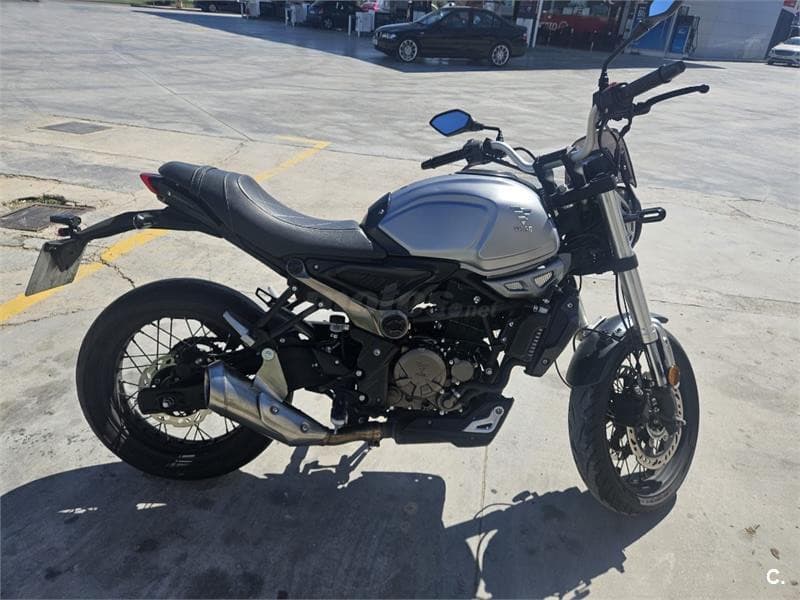 Voge 300 – Vista 4