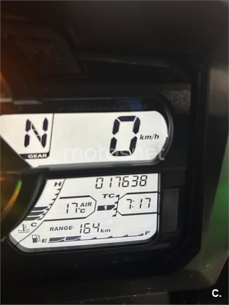 Suzuki V-Strom 650 ABS – Vista 6