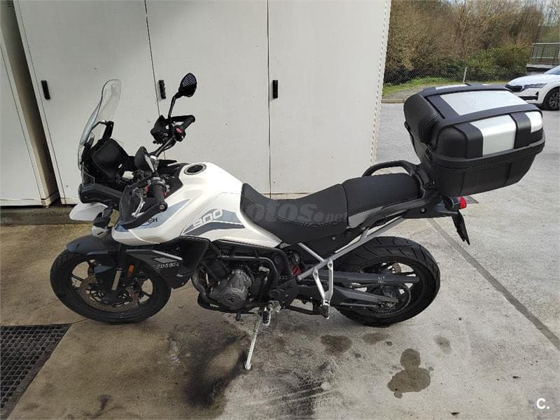 Triumph Tiger 900 – Vista 1