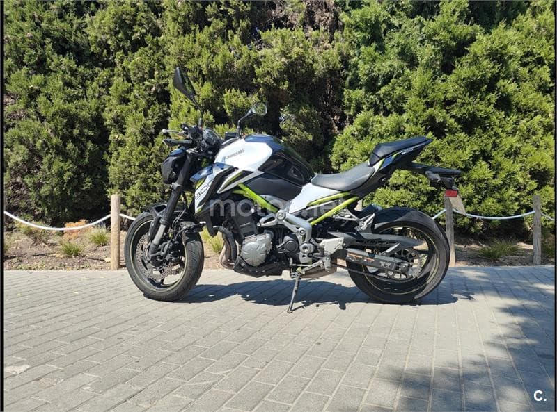 Kawasaki Z 900 – Vista 2