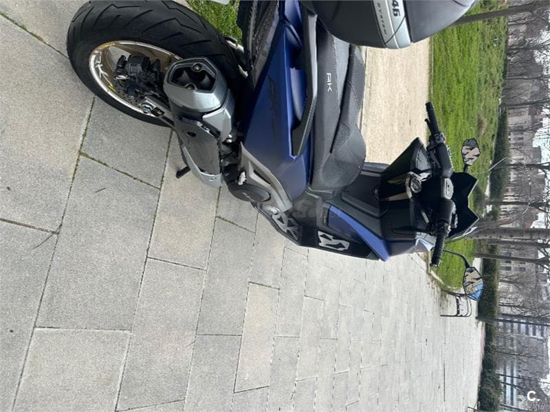 Kymco AK 550 – Vista 3