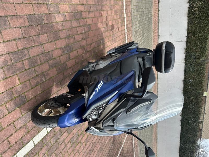 Kymco AK 550 – Vista 8