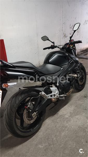 Suzuki GSR 600 – Vista 4