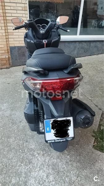 SYM Joymax 300 – Vista 4