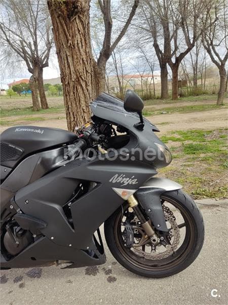 Kawasaki ZX 10R – Vista 4