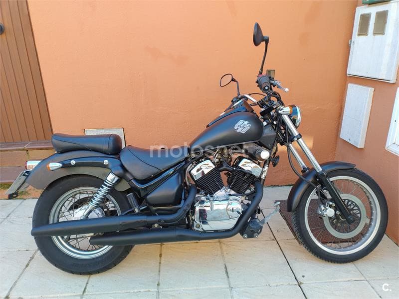 Suzuki Intruder 250 – Vista 4