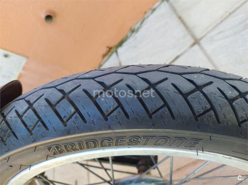 Suzuki Intruder 250 – Vista 7