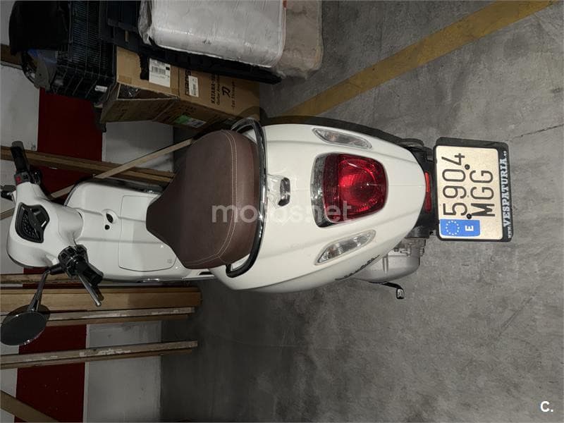 Vespa Primavera – Vista 19