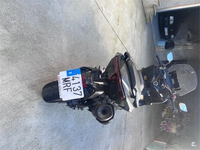 Yamaha TMAX – Vista 3