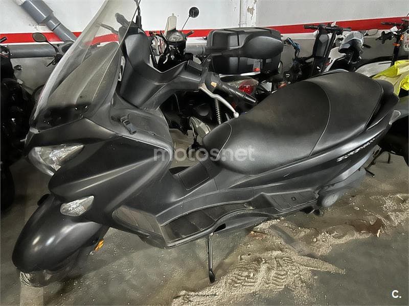 Suzuki BURGMAN 200 – Vista 4