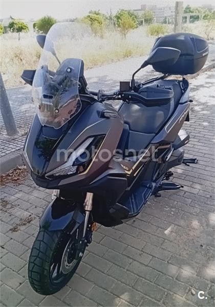 Honda ADV 350 – Vista 1