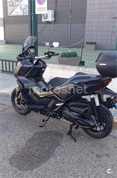 Honda ADV 350 – Vista 5