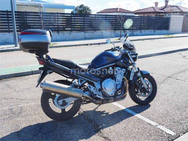 Suzuki Bandit 650 – Vista 7