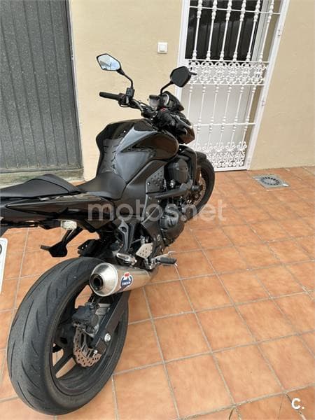 Kawasaki Z 750 – Vista 6