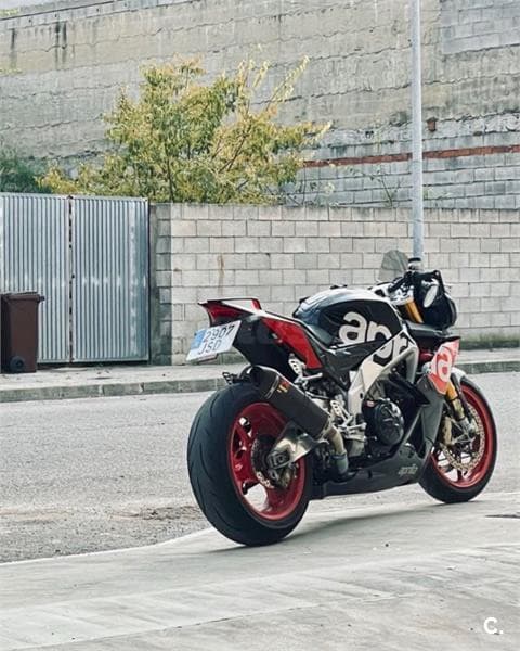 Aprilia Tuono V4 1100 – Vista 2