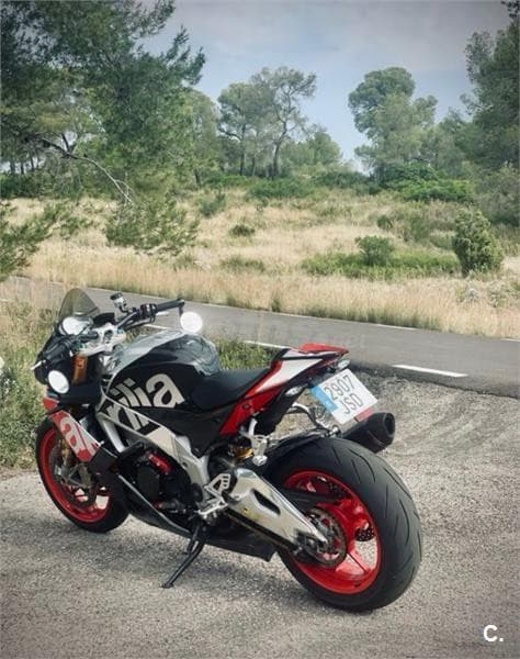 Aprilia Tuono V4 1100 – Vista 3