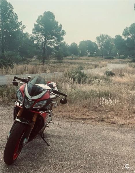 Aprilia Tuono V4 1100 – Vista 4