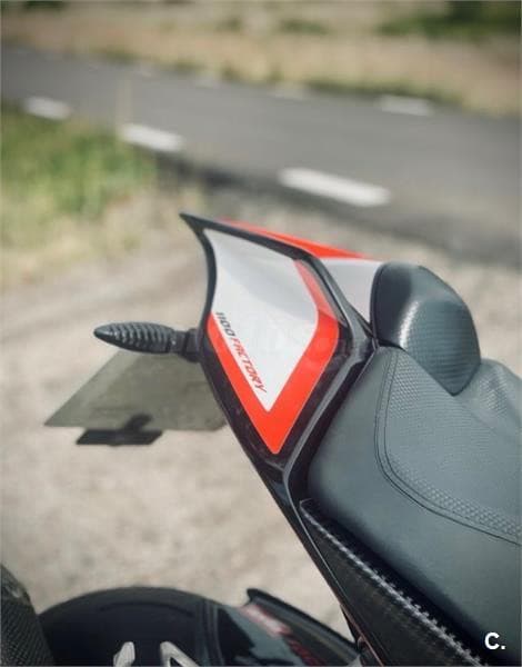 Aprilia Tuono V4 1100 – Vista 5