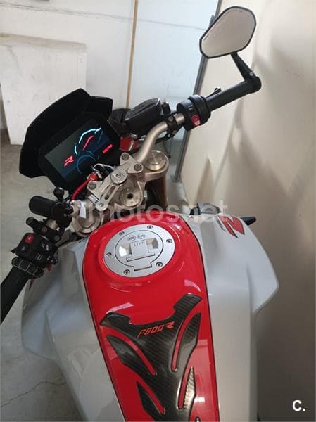 BMW F 900 R – Vista 2