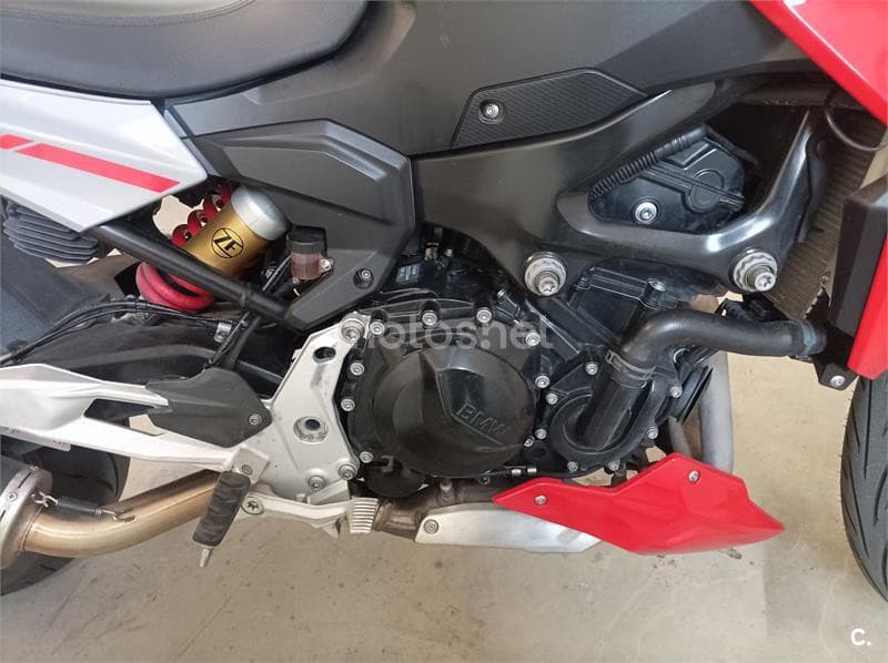 BMW F 900 R – Vista 3