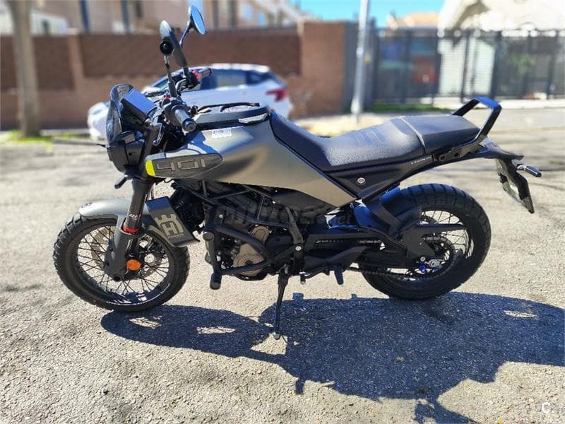 Husqvarna Svartpilen 401 – Vista 3