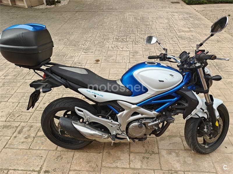 Suzuki Gladius 650 – Vista 1