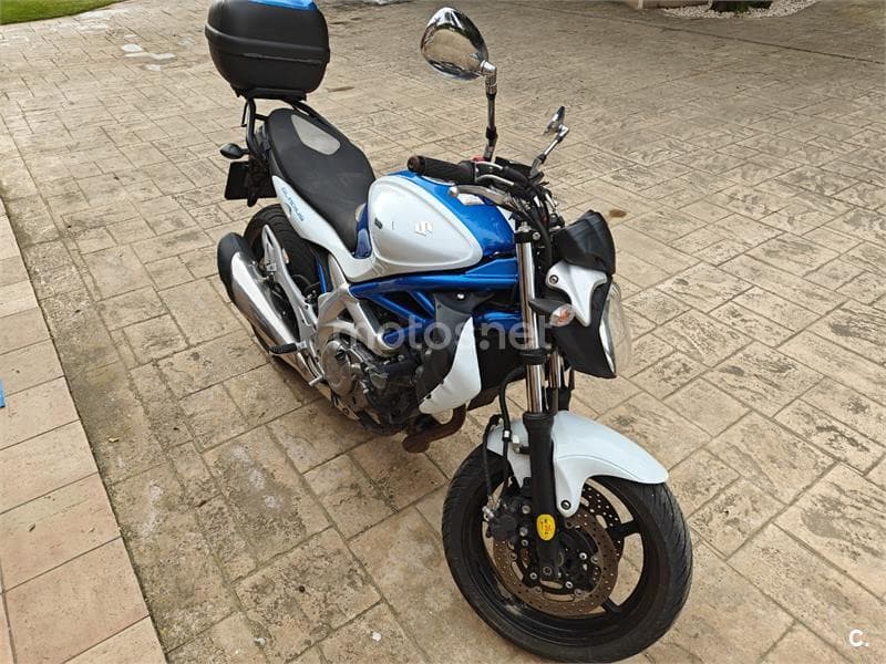 Suzuki Gladius 650 – Vista 2