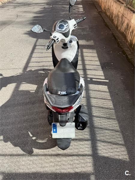 SYM Symphony ST 125 – Vista 3