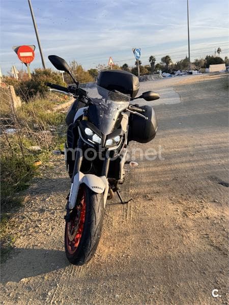 Yamaha MT 09 – Vista 3