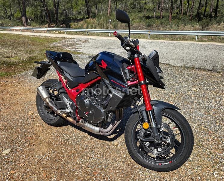 Honda CB 750 Hornet – Vista 3