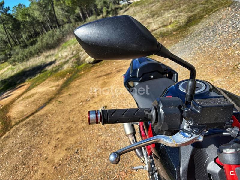 Honda CB 750 Hornet – Vista 8