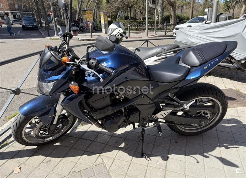 Kawasaki Z 750 – Vista 2
