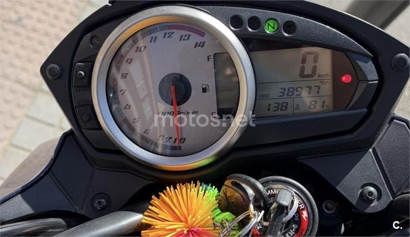 Kawasaki Z 750 – Vista 3