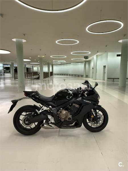 Honda CBR 650 R – Vista 1