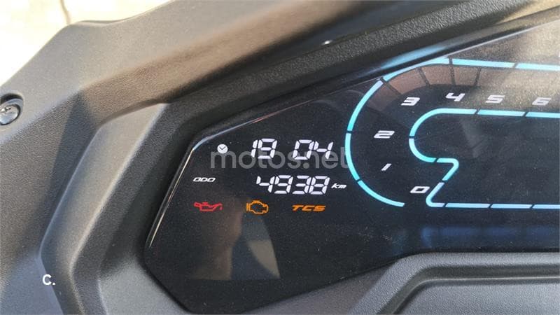 Kymco DTX 360 – Vista 3