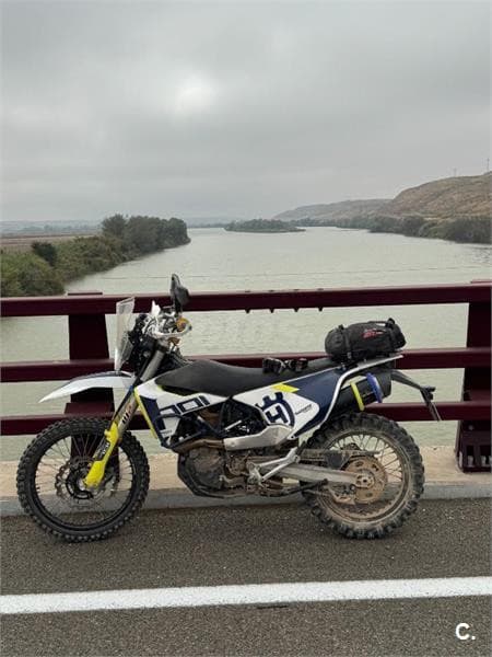 Husqvarna 701 Enduro – Vista 2