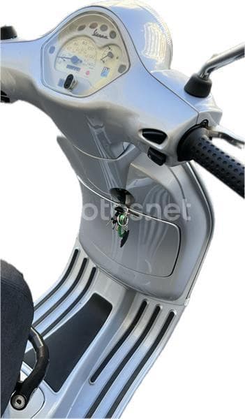 Vespa LX 125 – Vista 3