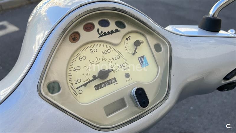 Vespa LX 125 – Vista 7