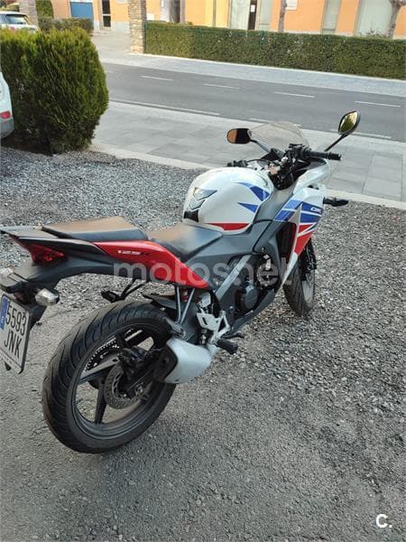 Honda CBR 125R – Vista 2