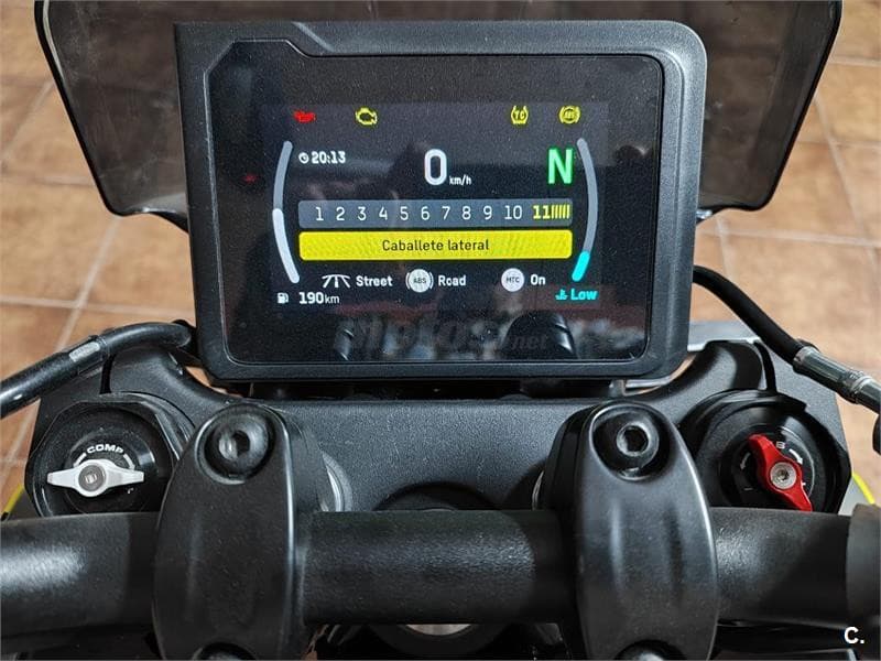 Husqvarna Svartpilen 401 – Vista 2