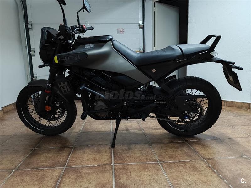 Husqvarna Svartpilen 401 – Vista 3