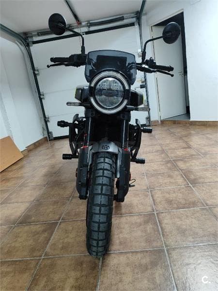 Husqvarna Svartpilen 401 – Vista 6