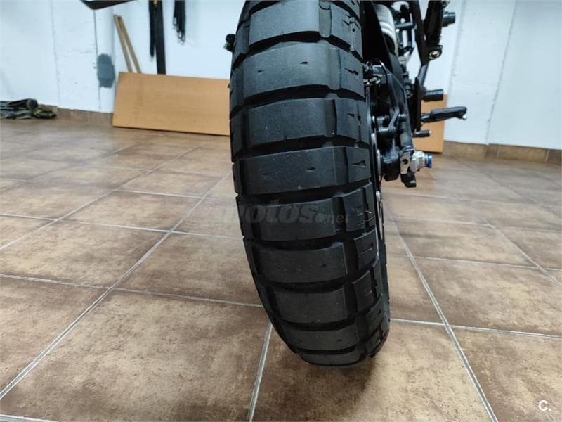 Husqvarna Svartpilen 401 – Vista 8