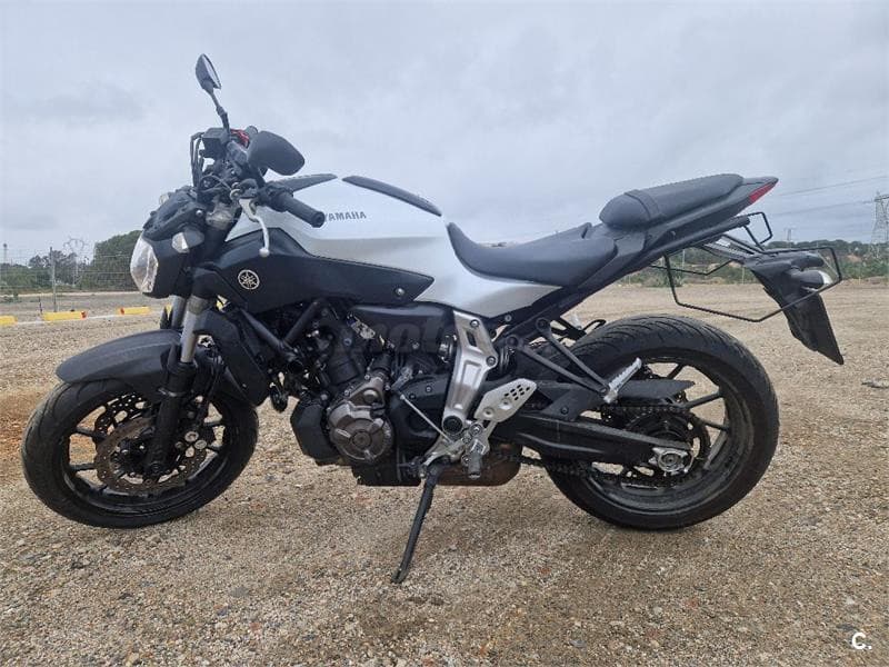 Yamaha MT-07 – Vista 5