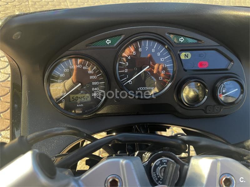 Suzuki GSX 750 F – Vista 3