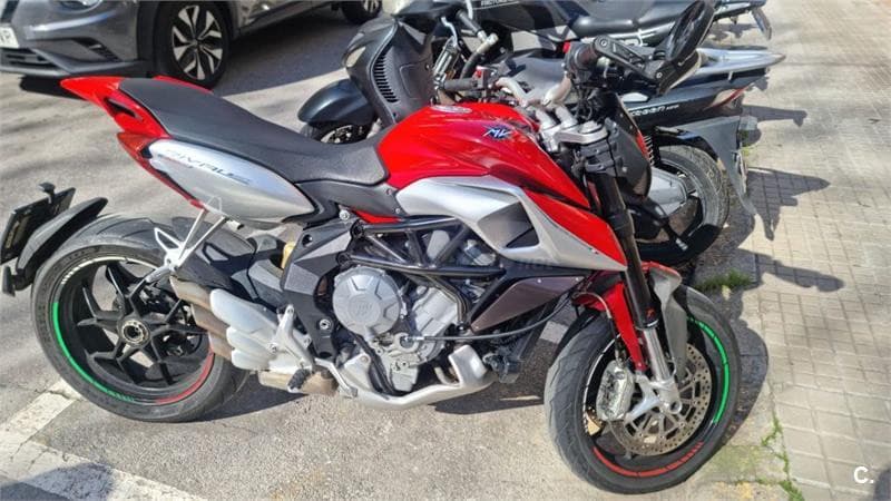 MV Agusta Rivale 800 – Vista 1